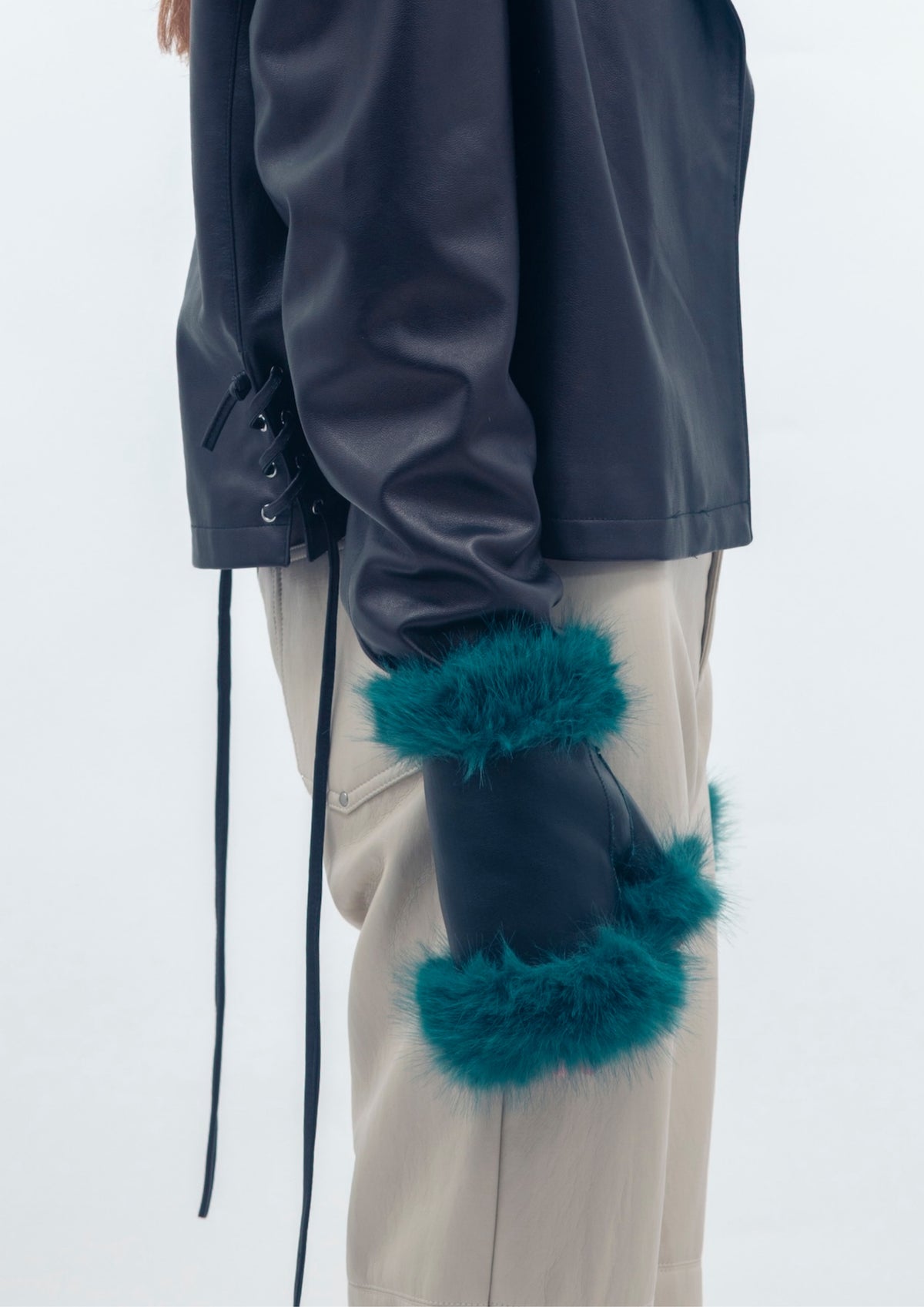 Sandy Gloves - Black Teal