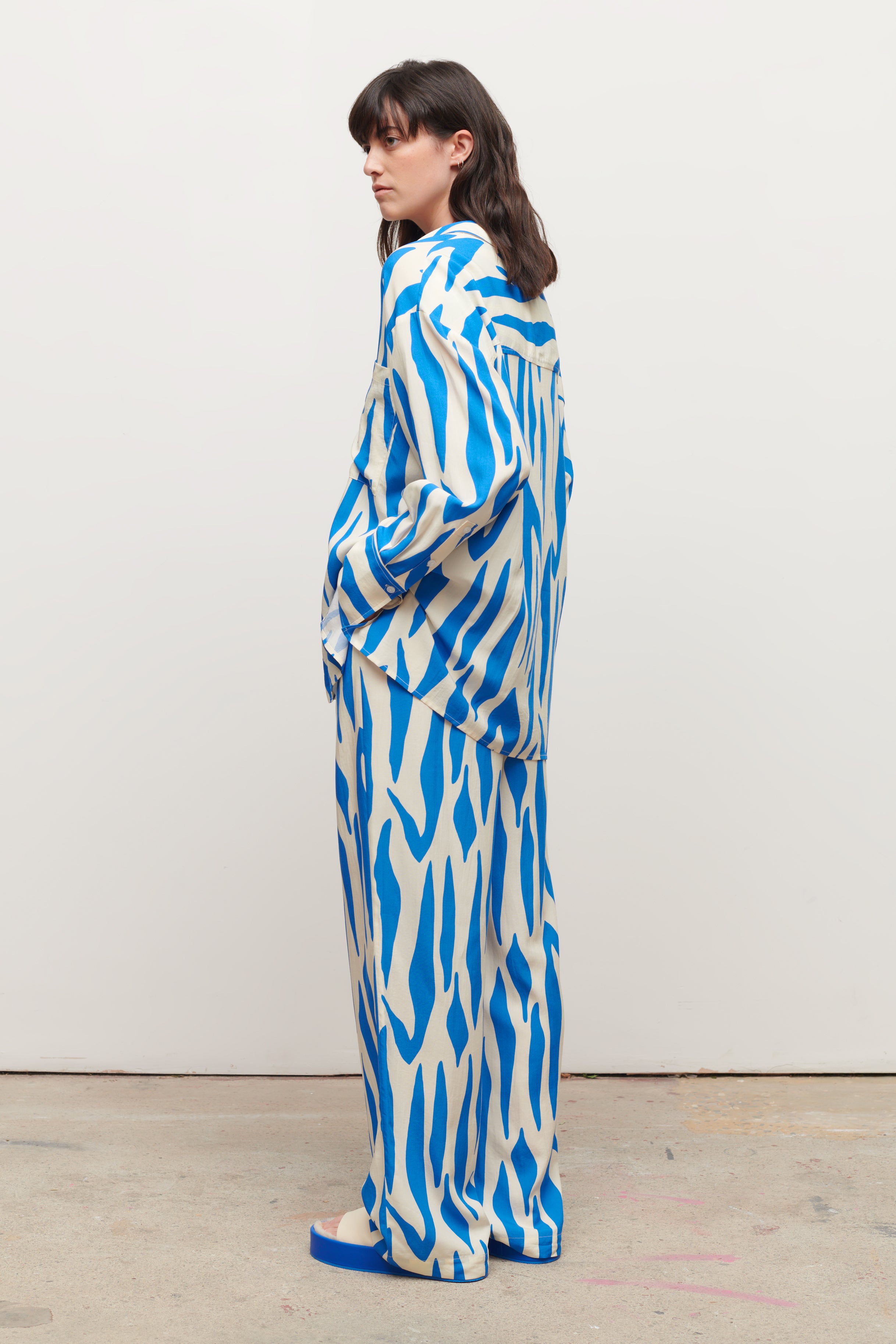 WILLOW TROUSER BLUE TIGER