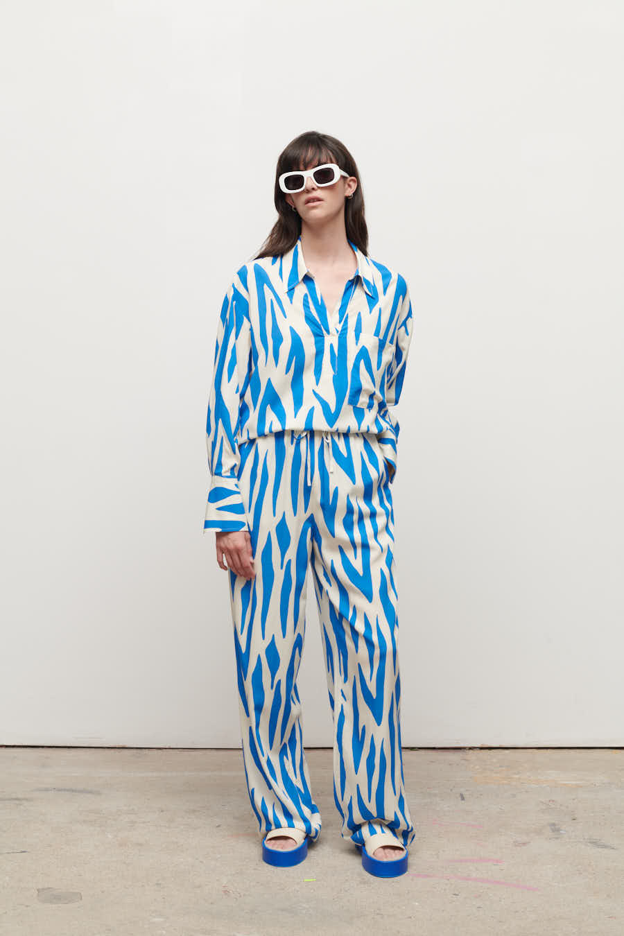 WILLOW TROUSER BLUE TIGER